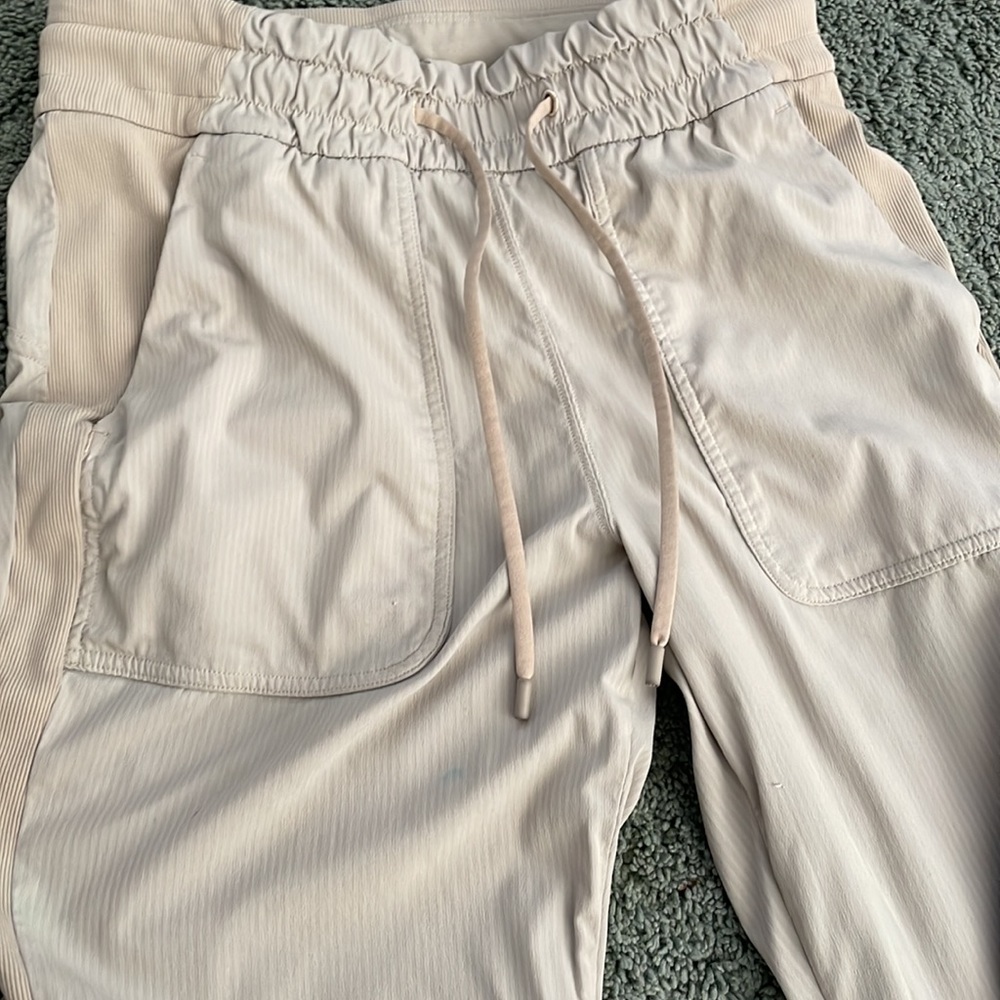 Lululemon pants dance studio jogger sz 6